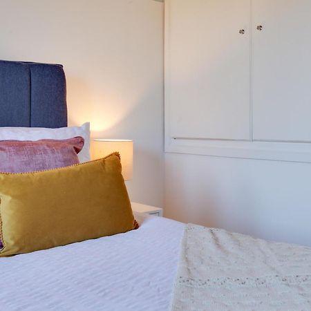 Cosy Two Bedroom House - Chelmsford - Free Parking And Wifi Luaran gambar