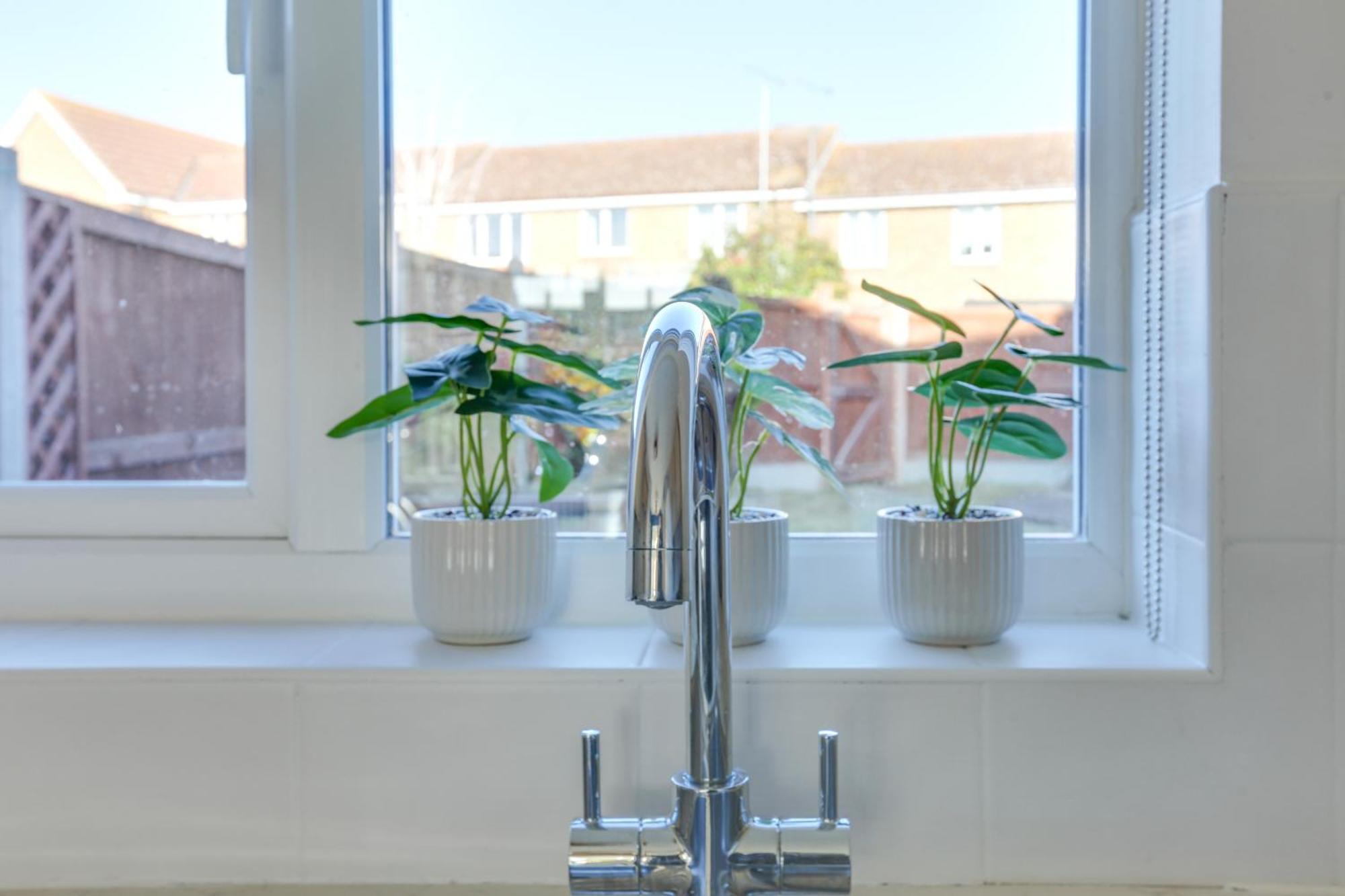 Cosy Two Bedroom House - Chelmsford - Free Parking And Wifi Luaran gambar